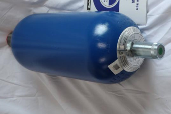 蓄能器的結(jié)構(gòu)類型、作用、安裝以及選用要點 圖1