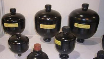 隔膜式蓄能器拆裝時注意哪些？